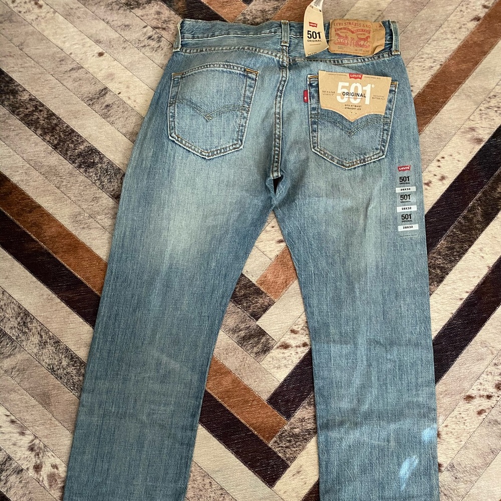 Levi’s 501 Originals 28/32 straight leg